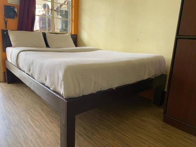 Sweet Home Guest House Шиллонг Экстерьер фото